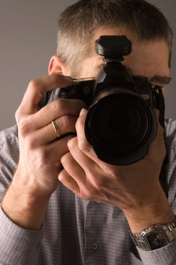 Step 7 to Selling Your Home: Professional Photography inception-app-prod/MWU5MmJjNTQtMjJhOS00MzRmLWIxMGYtMjUyYmIxMzlkYWJi/content/2018/10/iStock_000007695896Small-242640.jpg