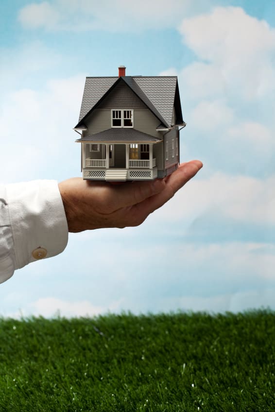 Step 19 To Selling a Home: The Appraisal Occurs inception-app-prod/MWU5MmJjNTQtMjJhOS00MzRmLWIxMGYtMjUyYmIxMzlkYWJi/content/2018/10/iStock_000017064654Small-254856.jpg