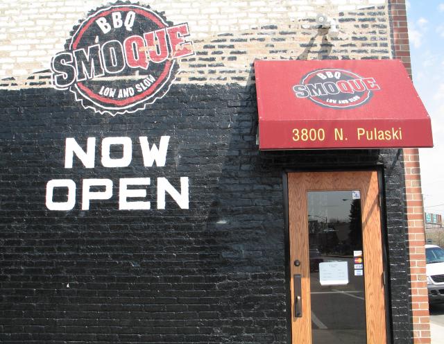Chicago Neighborhood Tour: Old Irving Park inception-app-prod/MWU5MmJjNTQtMjJhOS00MzRmLWIxMGYtMjUyYmIxMzlkYWJi/content/2018/10/smoque-bbq-023643.jpg