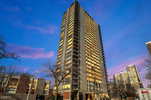 1355 N Sandburg Ter Unit 2206D, Chicago, IL 60610 inception-app-prod/MWU5MmJjNTQtMjJhOS00MzRmLWIxMGYtMjUyYmIxMzlkYWJi/content/2021/04/photo0%284%29.jpg