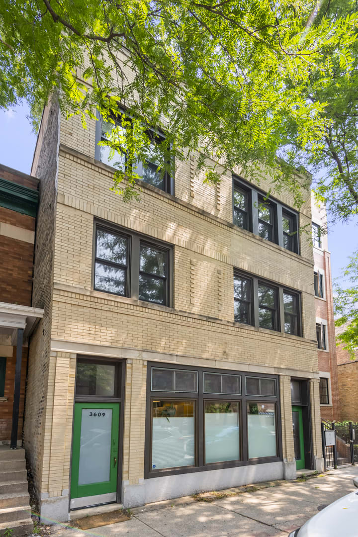 3609 N Damen Ave Unit 2, Chicago, IL 60618 inception-app-prod/MWU5MmJjNTQtMjJhOS00MzRmLWIxMGYtMjUyYmIxMzlkYWJi/content/2021/09/HD_1626876303144_DSC_4813.jpeg