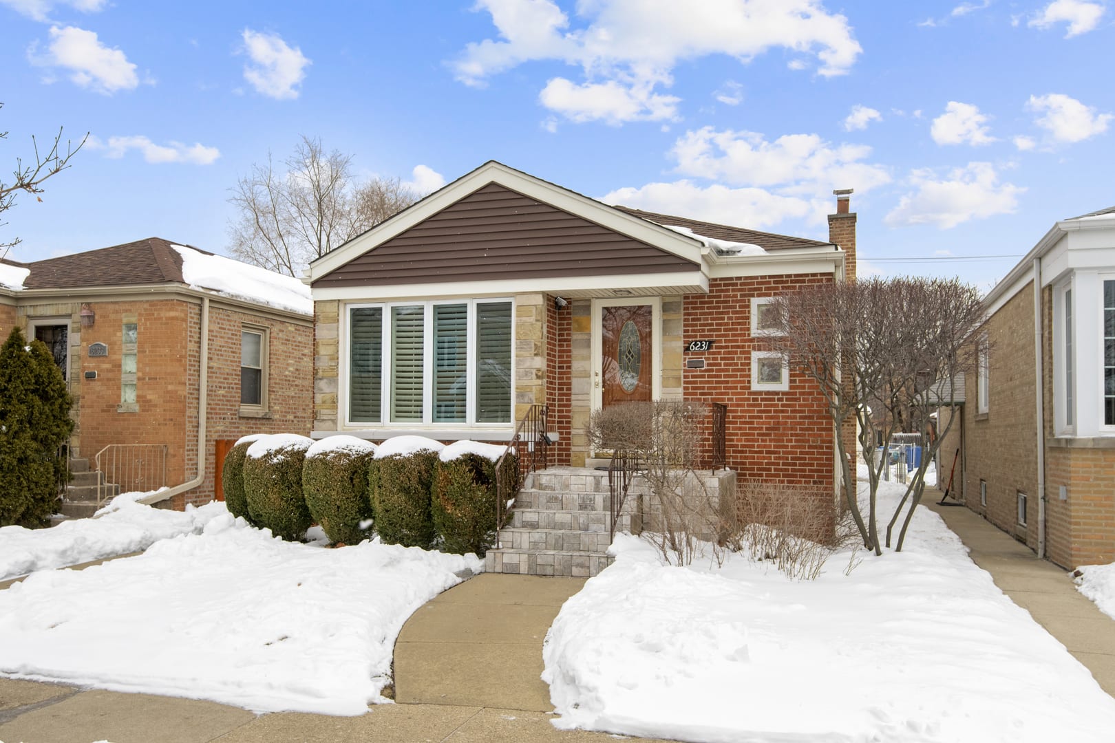 6231 N Harding Ave , Chicago, IL 60638 inception-app-prod/MWU5MmJjNTQtMjJhOS00MzRmLWIxMGYtMjUyYmIxMzlkYWJi/content/2022/03/937a3f2cb5ddee57632605370048a95c3b27d39f.jpeg