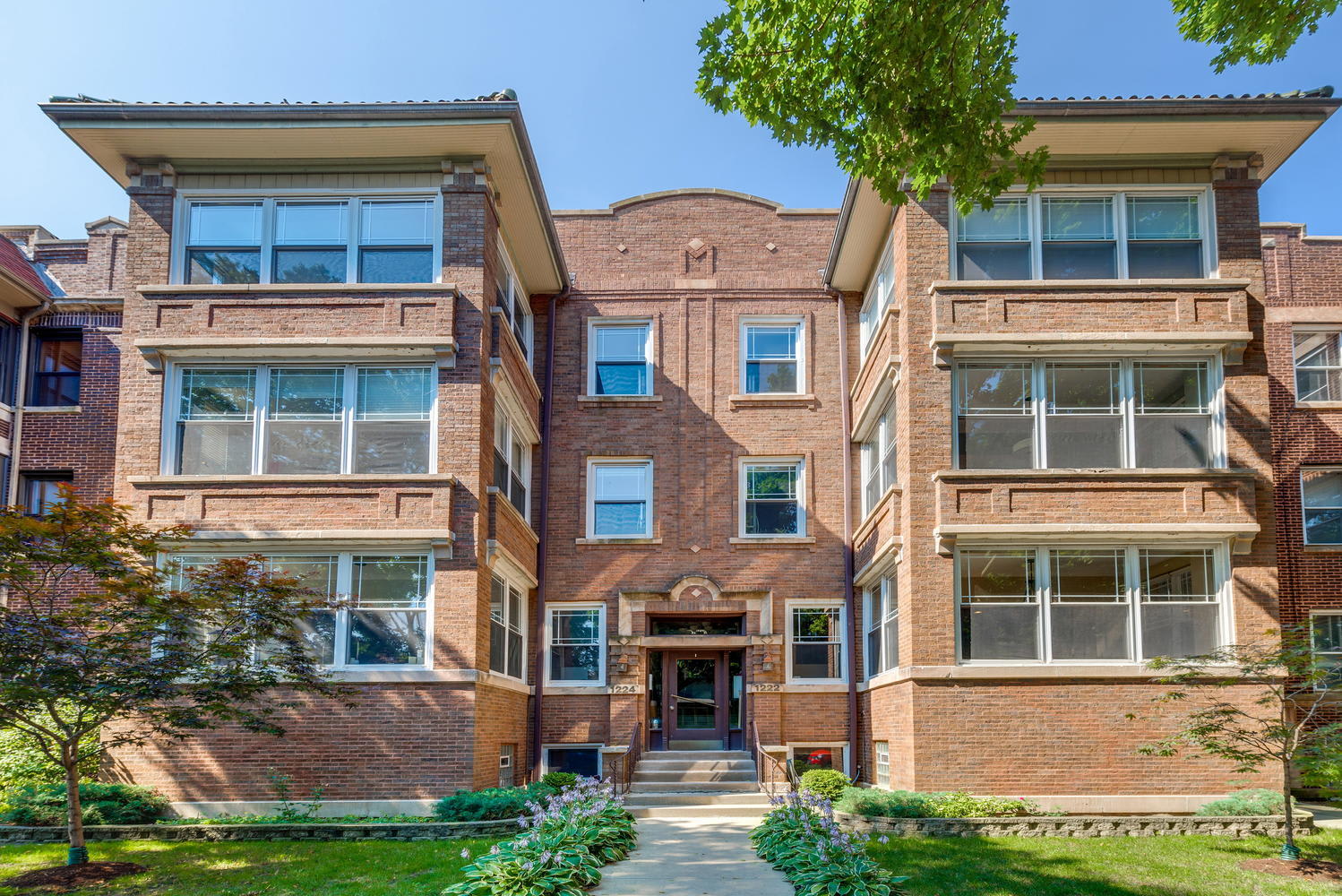 1224 W Hood Ave Unit 1, Chicago, IL 60660 inception-app-prod/MWU5MmJjNTQtMjJhOS00MzRmLWIxMGYtMjUyYmIxMzlkYWJi/content/2022/04/5ade013a55048fc51078164ae8b3b16a82e496d2.jpeg