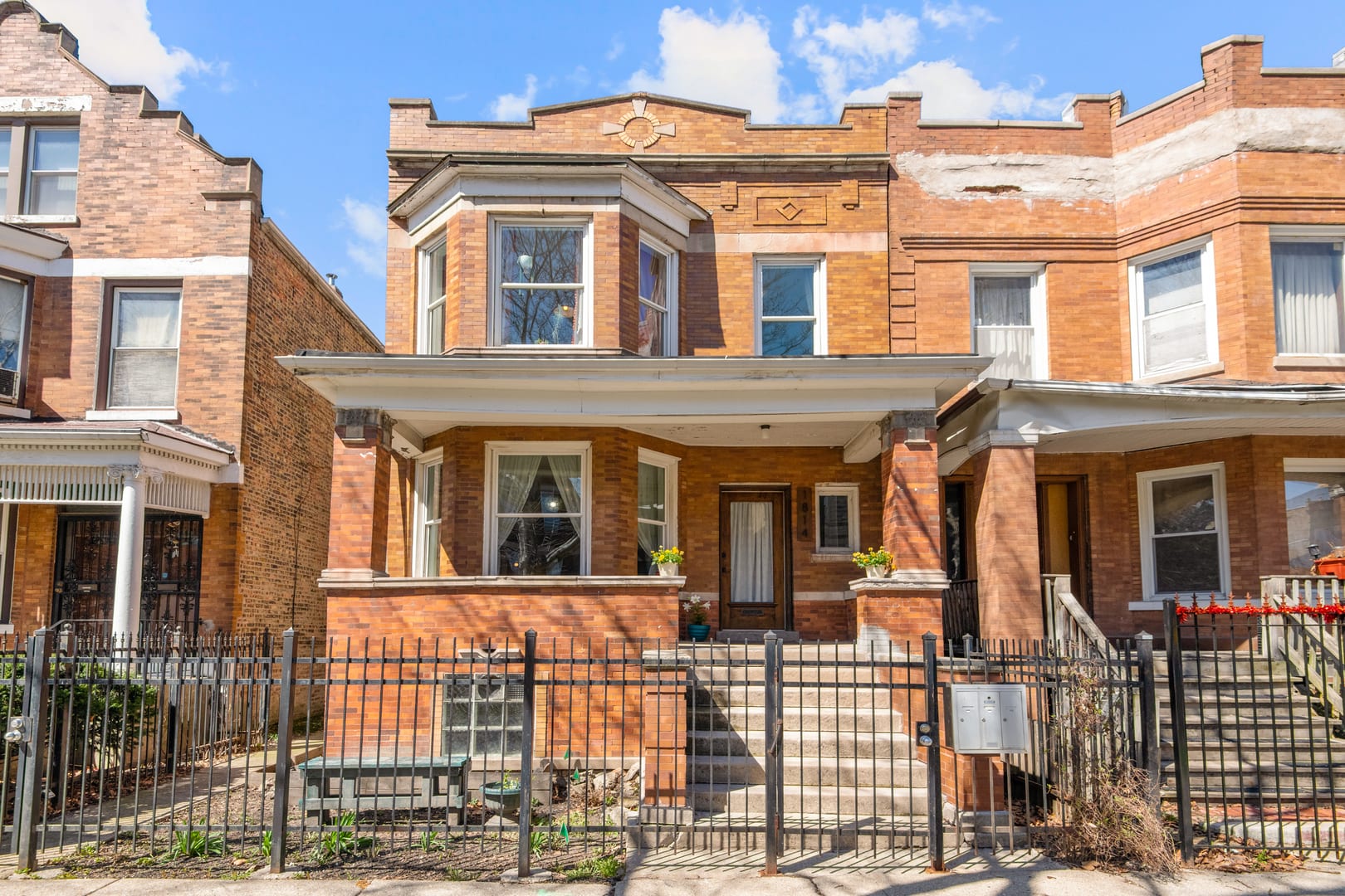 1814 S Troy St , Chicago, IL 60623 inception-app-prod/MWU5MmJjNTQtMjJhOS00MzRmLWIxMGYtMjUyYmIxMzlkYWJi/content/2022/06/f65e66ce17c2d72cd9deb418174f4932d4b78156.jpeg