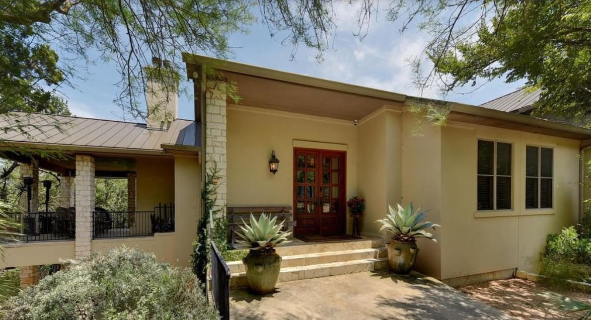 1111 Westlake DR, West Lake Hills TX 78746 inception-app-prod/MjJjNDAzMTUtOWNhYS00ZDZkLWE0N2EtM2YyYTllYmJiNjhk/content/2025/06/427f7ed08df0063deb33976eb906acb9dc68c3d0.png