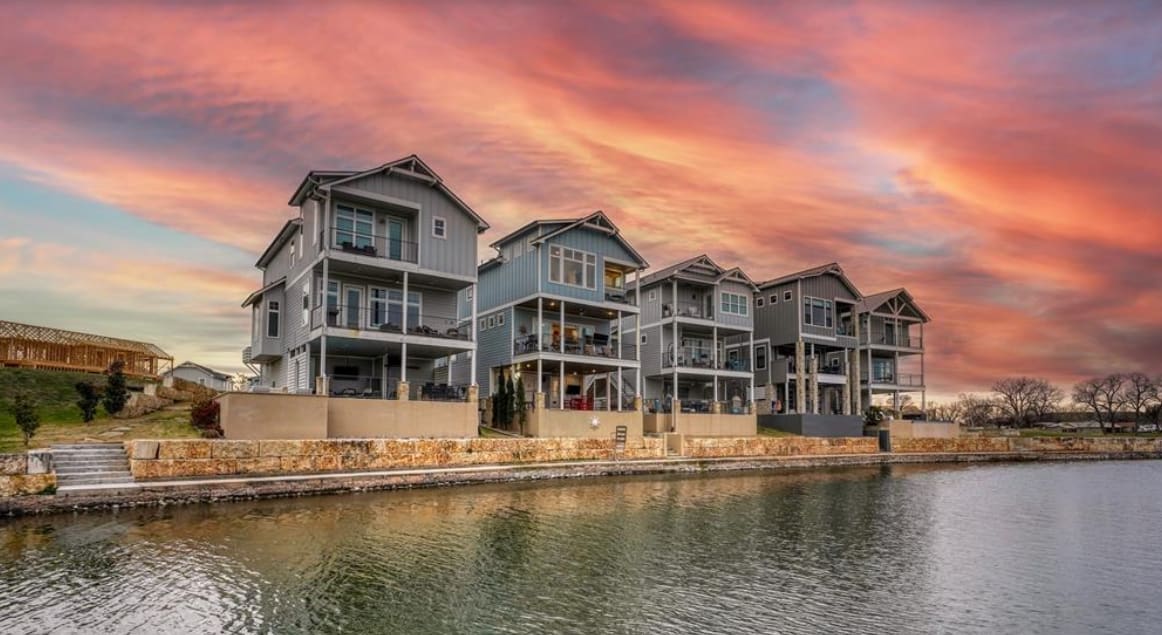 104 Island CIR, Kingsland TX 78639 inception-app-prod/MjJjNDAzMTUtOWNhYS00ZDZkLWE0N2EtM2YyYTllYmJiNjhk/content/2025/06/c6ace49de493485a35bf92c7a1ae1981688e1a64.png