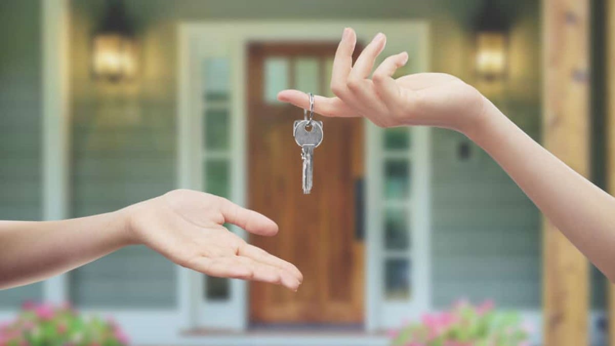 So you have decided it is time to buy a home, now what? inception-app-prod/MjM0ZGQ0YjYtNWMwZS00MWE4LWFiZDEtMTNjOGUwMGRiMTU4/content/2021/03/keys-2.jpg