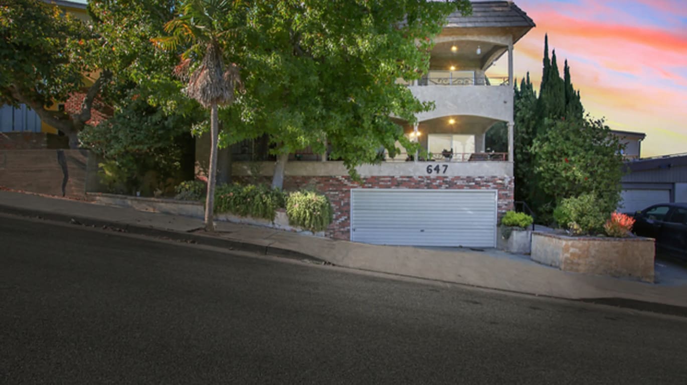 647 HILL ST #1 Santa Monica, CA, 90405 inception-app-prod/MjYxYzE3ZGEtMWZlNS00Zjg3LTk3ZTUtZWVhNTYzYmFmNTE4/content/2021/02/0004.png