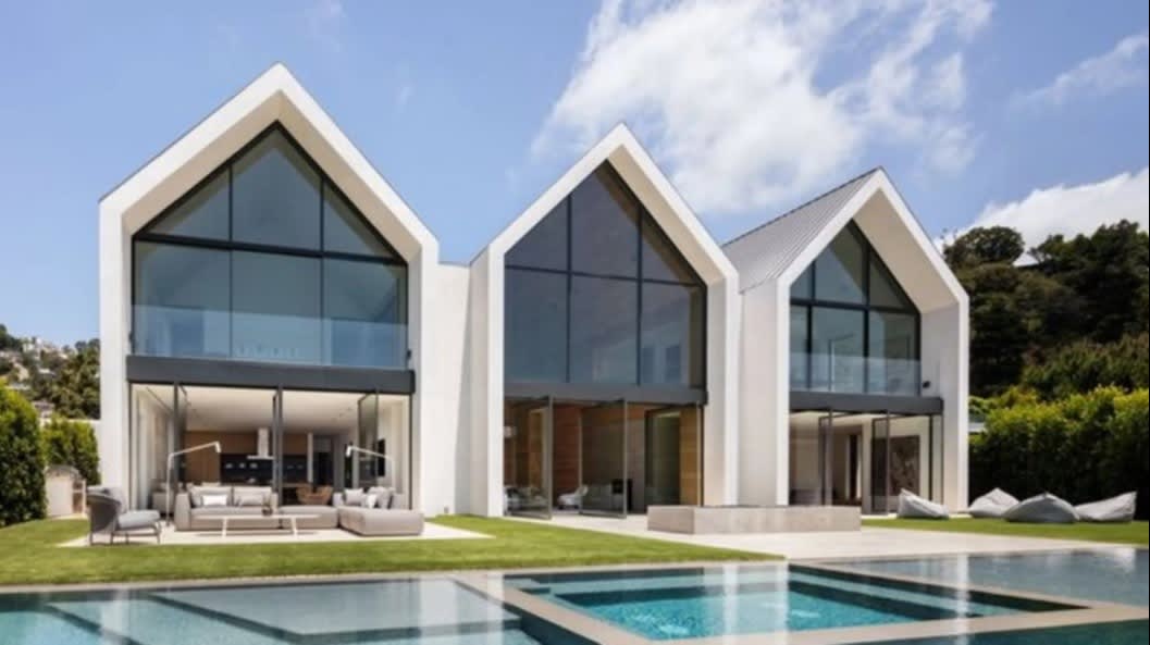 1471 Forest Knoll Drive, Los Angeles inception-app-prod/MjYxYzE3ZGEtMWZlNS00Zjg3LTk3ZTUtZWVhNTYzYmFmNTE4/content/2021/02/20-575214.jpg