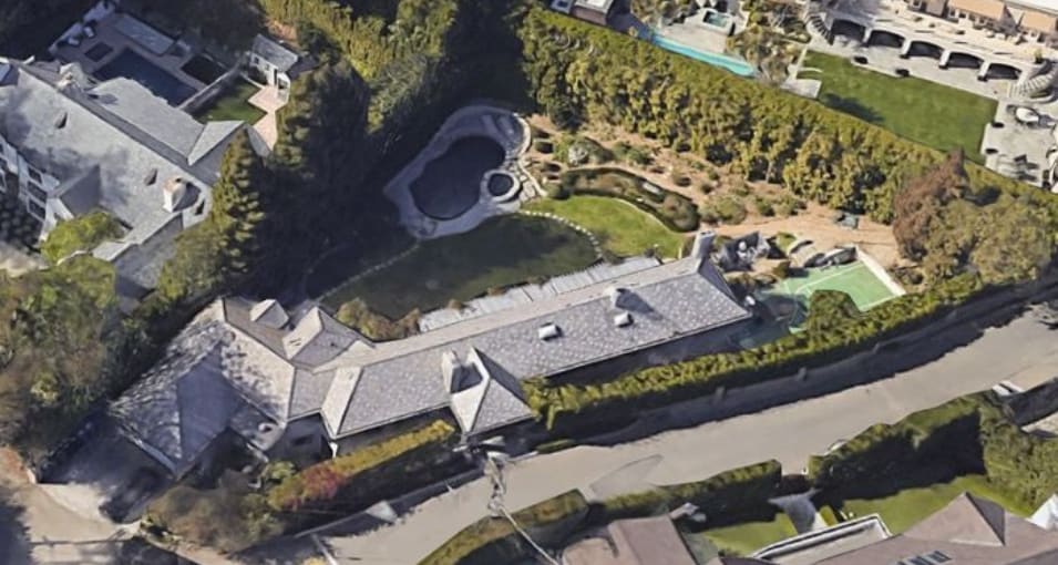 Adele Lists Beverly Hills, California, Home for $12 Million inception-app-prod/MjYxYzE3ZGEtMWZlNS00Zjg3LTk3ZTUtZWVhNTYzYmFmNTE4/content/2022/09/38d8b3f7407d802787b3a1415ea078412681913d.jpg