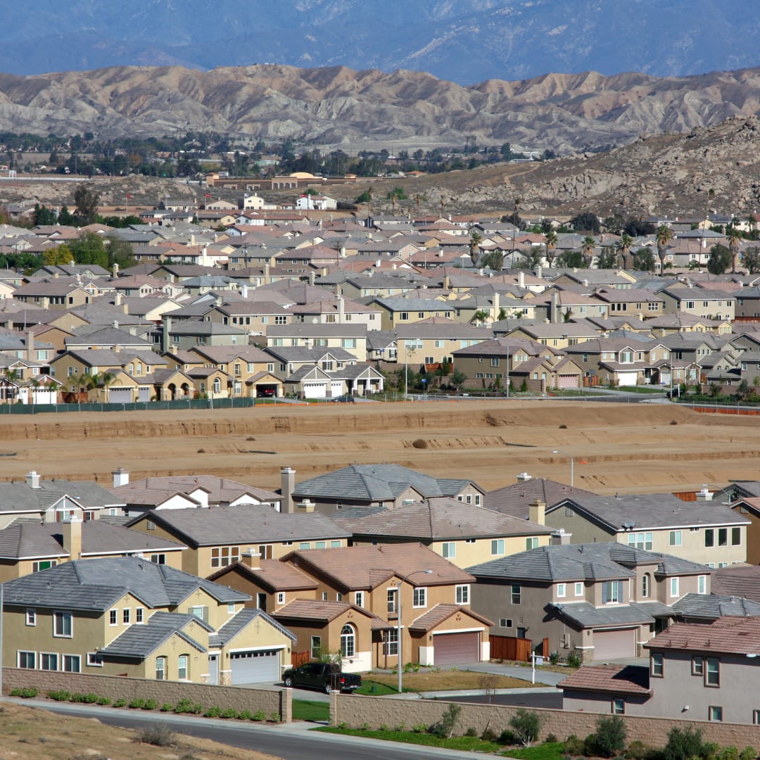 National Real Estate inception-app-prod/MjYxYzE3ZGEtMWZlNS00Zjg3LTk3ZTUtZWVhNTYzYmFmNTE4/content/2024/04/c5c4f12dfdafb02ff371933bdb92d42a1f2dc232.png