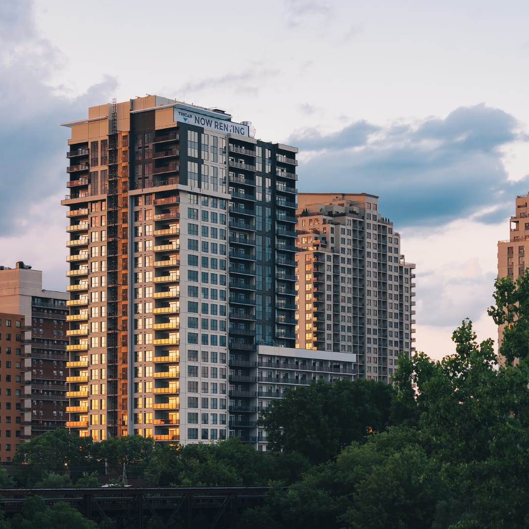 Real Estate Investments inception-app-prod/MjYxYzE3ZGEtMWZlNS00Zjg3LTk3ZTUtZWVhNTYzYmFmNTE4/content/2024/05/990f5c88196bd73caf59f2f5ab77c040188013a3.png