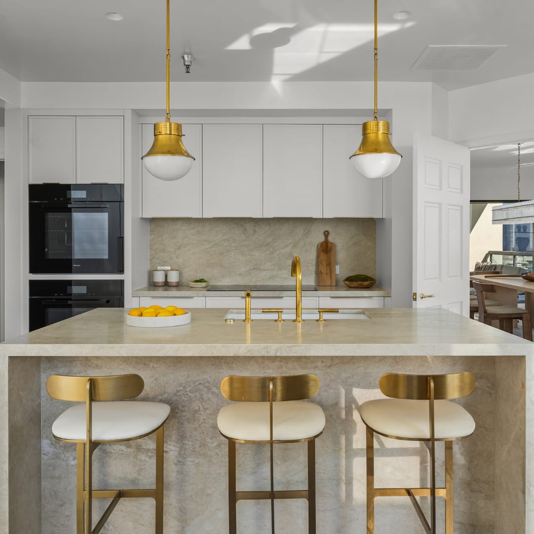 Los Angeles Real Estate inception-app-prod/MjYxYzE3ZGEtMWZlNS00Zjg3LTk3ZTUtZWVhNTYzYmFmNTE4/content/2025/10/30725fdb60c9412584b0e1f04ea264c8155ab475.png