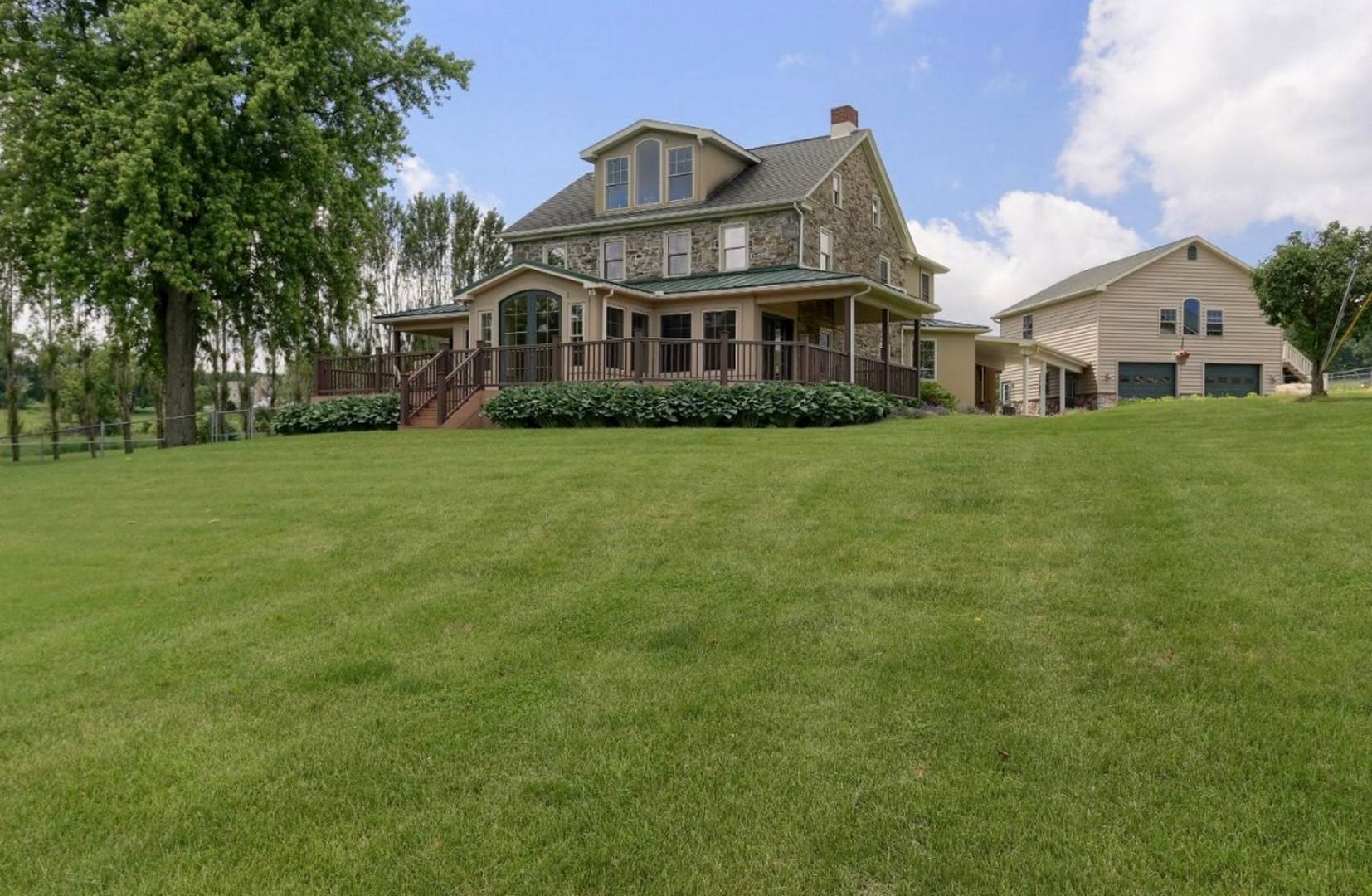 Search Berks County Homes inception-app-prod/MjcxYzA3YzQtMDkxNi00ODg2LTk4NTItNTFkY2QyM2ZiMmVm/content/2023/10/ca635d41e07929eb1ebf257a010ec74b2cef46f5.jpg