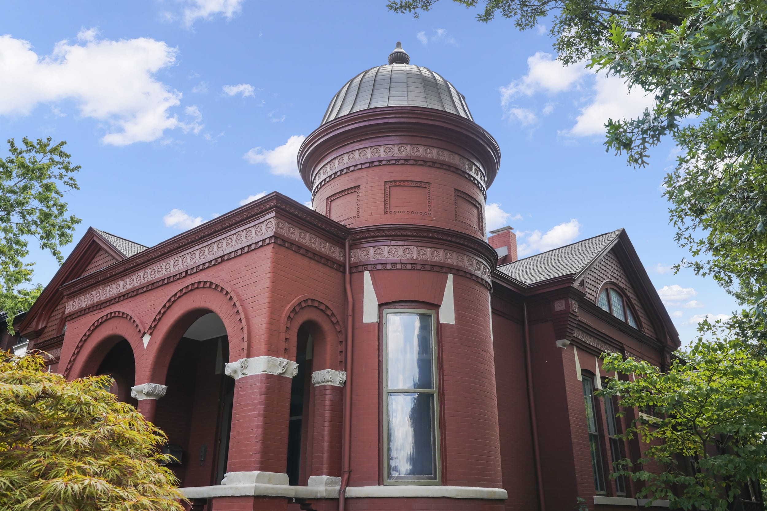 East Nashville inception-app-prod/MjhiYzJjZjktZDE2Yy00MDAyLTk2NzItN2RiODE3ODRmZjUx/content/2025/08/f62aa3fe3b137e4e68c89c00b3329605c972ee04.jpg