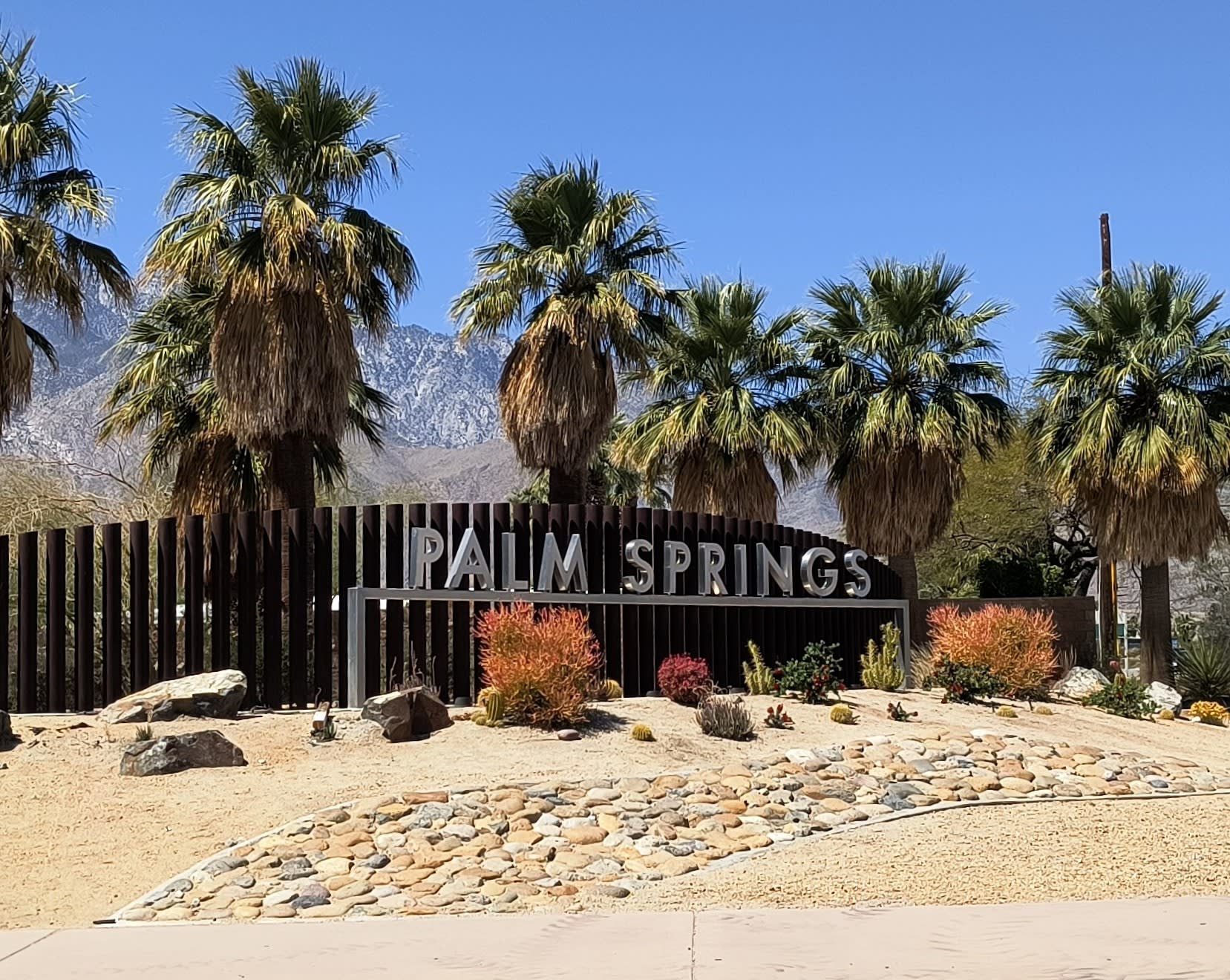 Living In Palm Springs CA inception-app-prod/MjhlN2JmOWMtMzI5OC00ZjlkLTk2ZmUtZWM4MTNjN2Y4MGE3/content/2026/09/839d4bc6faf88aba7865ddc9cacc01d79d571a86.jpg