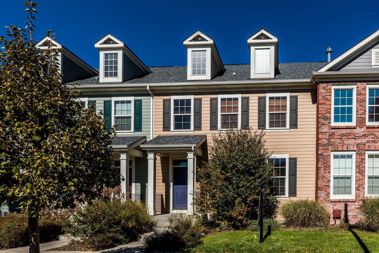 Stapleton Open House inception-app-prod/MmIxZmU0ZTctMzlhOS00NThkLWJjY2QtYjUxNjAxODExMzZk/content/2018/11/8477 East 35th Avenue Denver-large-001-8-Front Exterior-1498x1000-72dpi.jpg