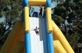 inception-app-prod/MmIyZGVmN2YtOWM1MC00YmQ2LWE4MzgtYjg4ZmRlMWEwNzcy/content/2018/07/giant water slide.jpg