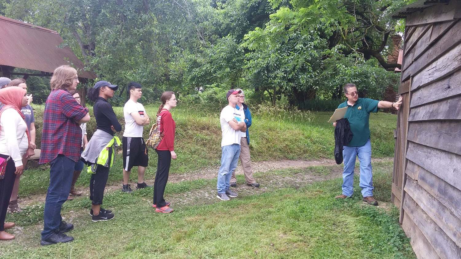 Hyde Farm Tours in Cobb County inception-app-prod/MmIyZGVmN2YtOWM1MC00YmQ2LWE4MzgtYjg4ZmRlMWEwNzcy/content/2019/08/hyde-farm-presentation.jpg