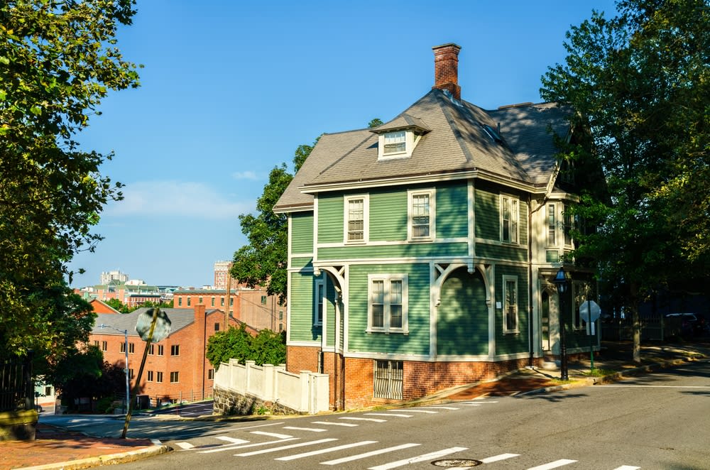 Historic Home Maintenance Tips inception-app-prod/MmIzNzFmNmItMDMzMS00MjExLWI3ZDQtNWI3OWU4ZDEwZmNk/content/2024/08/c28d9189b8c83fec003b819129ddc33a936e8b96.jpg