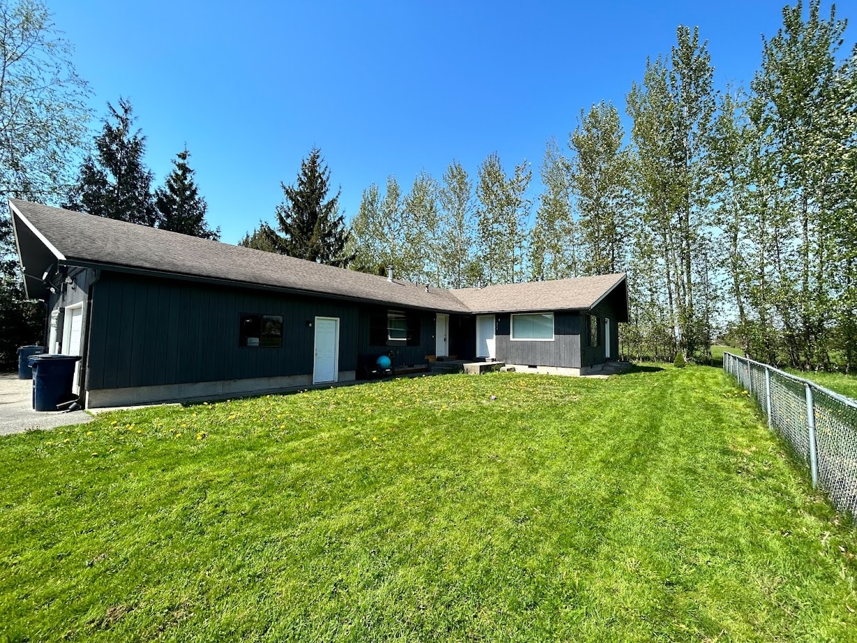 309 Baker St Everson, WA 98247 inception-app-prod/MmJhMjA0OGItY2ZlZi00MWEzLWEzODYtYThmZGY3ODYzODFi/content/2026/06/01284f91a50aceee1339d91421b7ef51fe0420b1.jpg