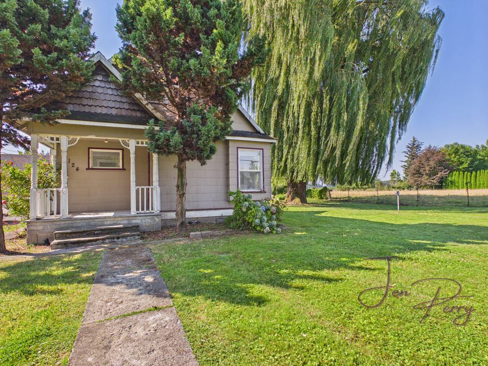 1124 E Main St Everson, WA 98247 inception-app-prod/MmJhMjA0OGItY2ZlZi00MWEzLWEzODYtYThmZGY3ODYzODFi/content/2026/08/2f4beed48a4f83556179041f01579d3ec3115e85.jpg