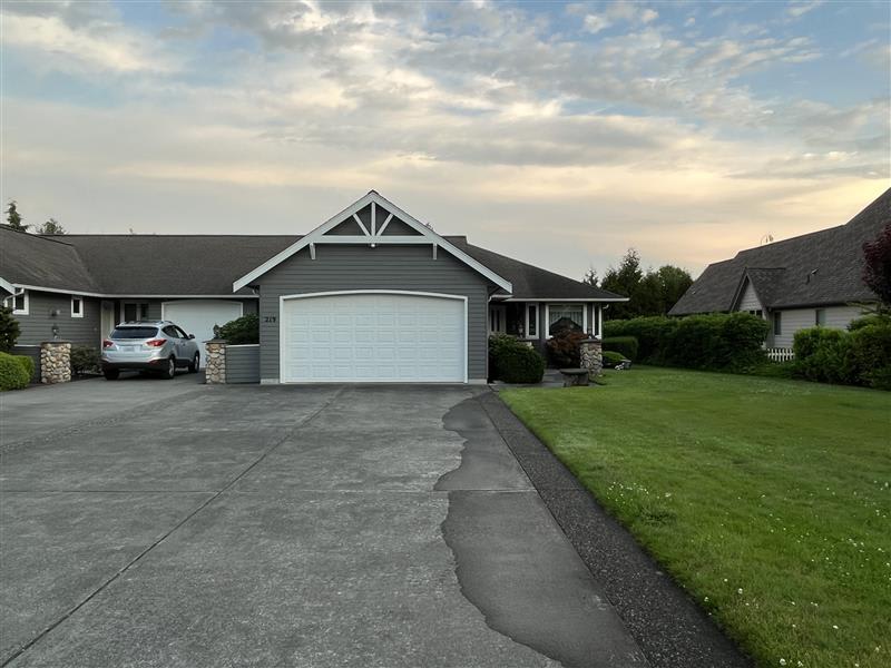 219 Maberry Dr Unit B Lynden, WA 98264 inception-app-prod/MmJhMjA0OGItY2ZlZi00MWEzLWEzODYtYThmZGY3ODYzODFi/content/2026/09/476d4b6a906a9358a47b98c12e05653aca5c866a.jpg