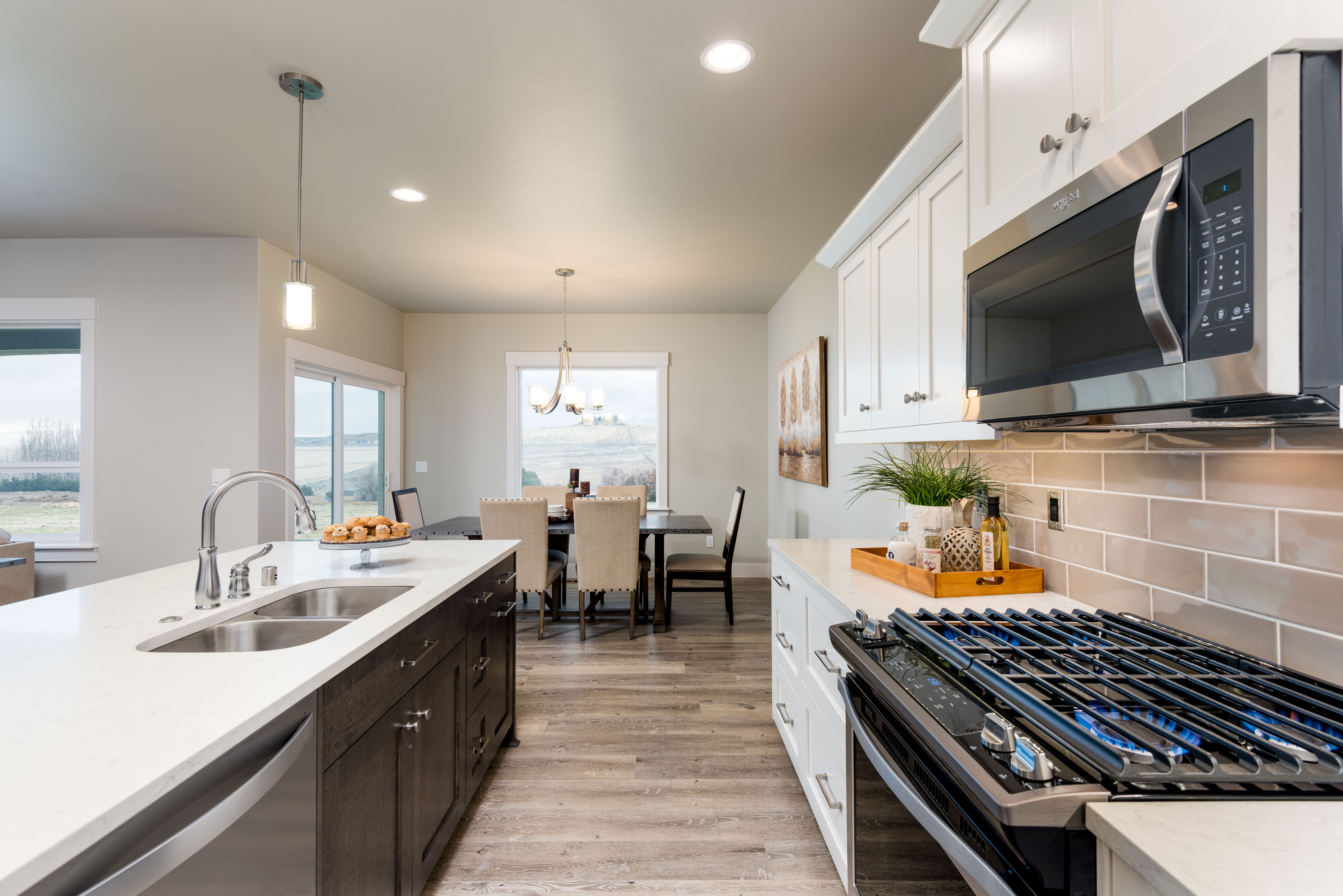 5 BEDROOM KENNEWICK HOME BY RIVERWOOD HOMES inception-app-prod/MmM5ODk0Y2YtNzBmMS00YzhlLWIxNWItZmI1MmZlNmU5ZGQ1/content/2017/12/6434 38th %2815 of 28%29.jpg
