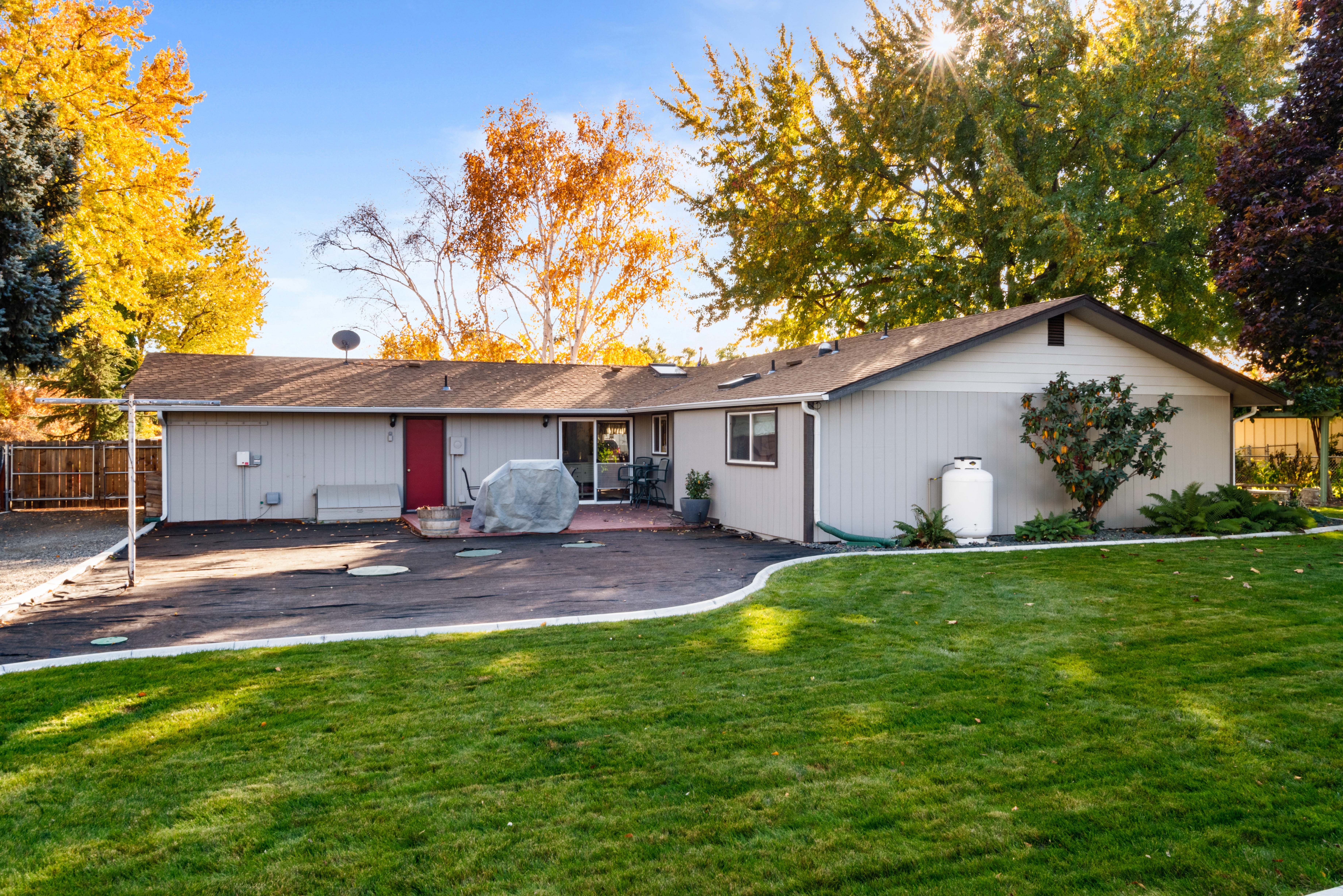 Renovated Pasco Home With Shop inception-app-prod/MmM5ODk0Y2YtNzBmMS00YzhlLWIxNWItZmI1MmZlNmU5ZGQ1/content/2020/02/dsc4725.jpg