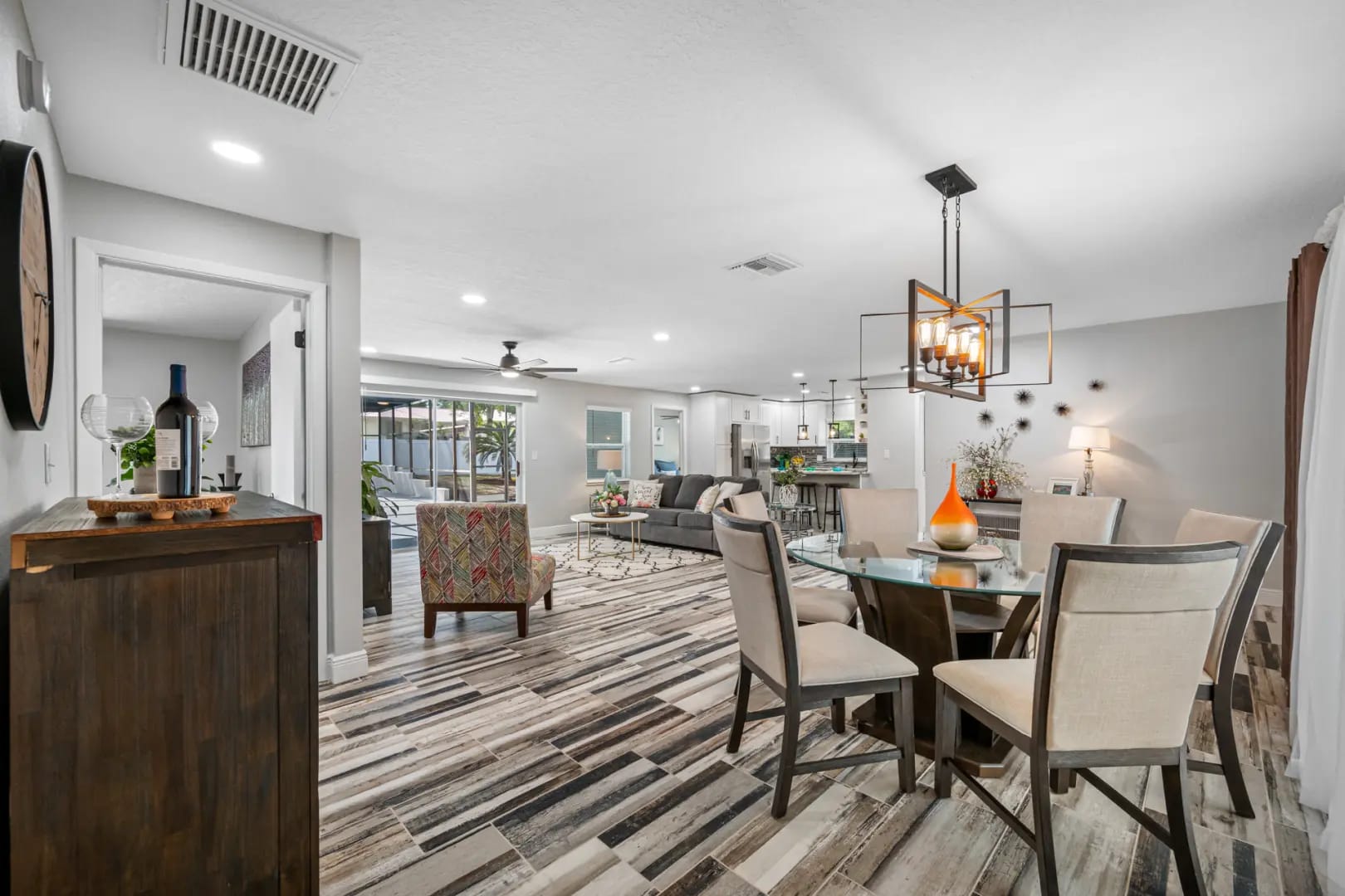 Sell Your Home Faster in Pinellas County with Inspections, Staging & Strategy inception-app-prod/MmNhM2RmODYtZGUwMC00NDcwLTg4MjgtMTkwMjI1MThmMjZl/content/2025/10/4eda68dfab11d5012dc8993a9374ef8b827578b6.webp