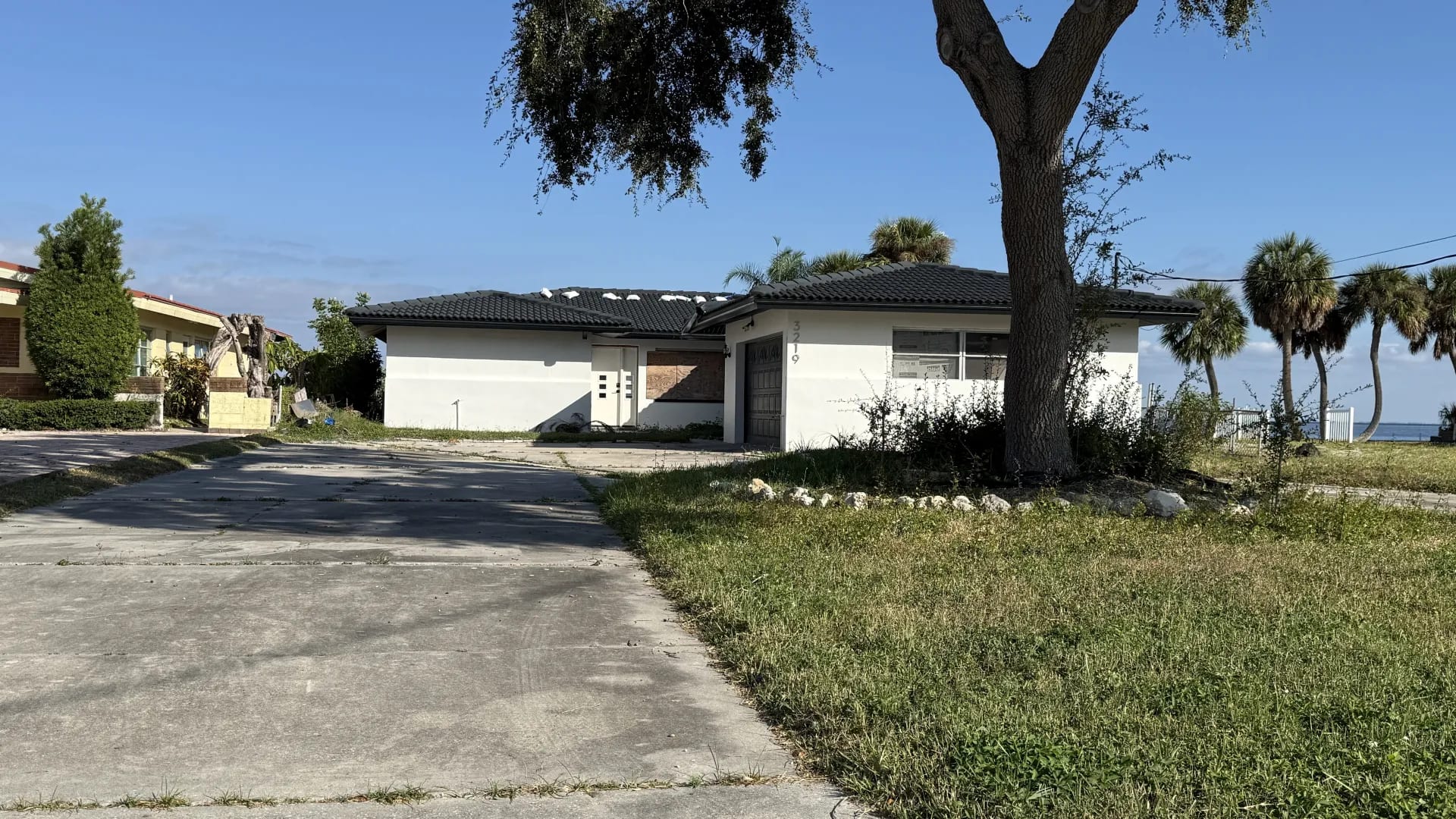 Rebuild & Rise: Shore Acres Outlook for St. Petersburg Homeowners inception-app-prod/MmNhM2RmODYtZGUwMC00NDcwLTg4MjgtMTkwMjI1MThmMjZl/content/2025/10/6882b78d0d95d59e9d8b219516d327ec61fd090b.webp