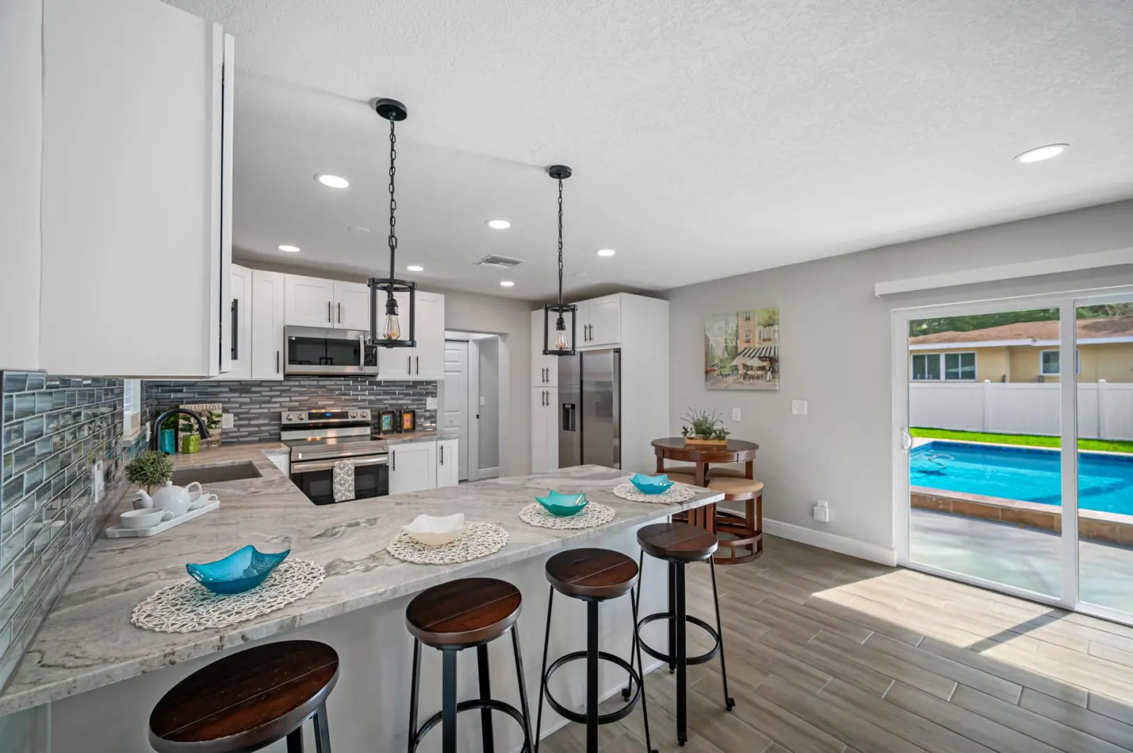 Pinellas County Home Sales YTD 2025: Single-Family Stays Strong as Condos Lead Volume inception-app-prod/MmNhM2RmODYtZGUwMC00NDcwLTg4MjgtMTkwMjI1MThmMjZl/content/2025/10/b245328e9ba0a6e4aaacc7e9f101c4d4ca812ca5.webp