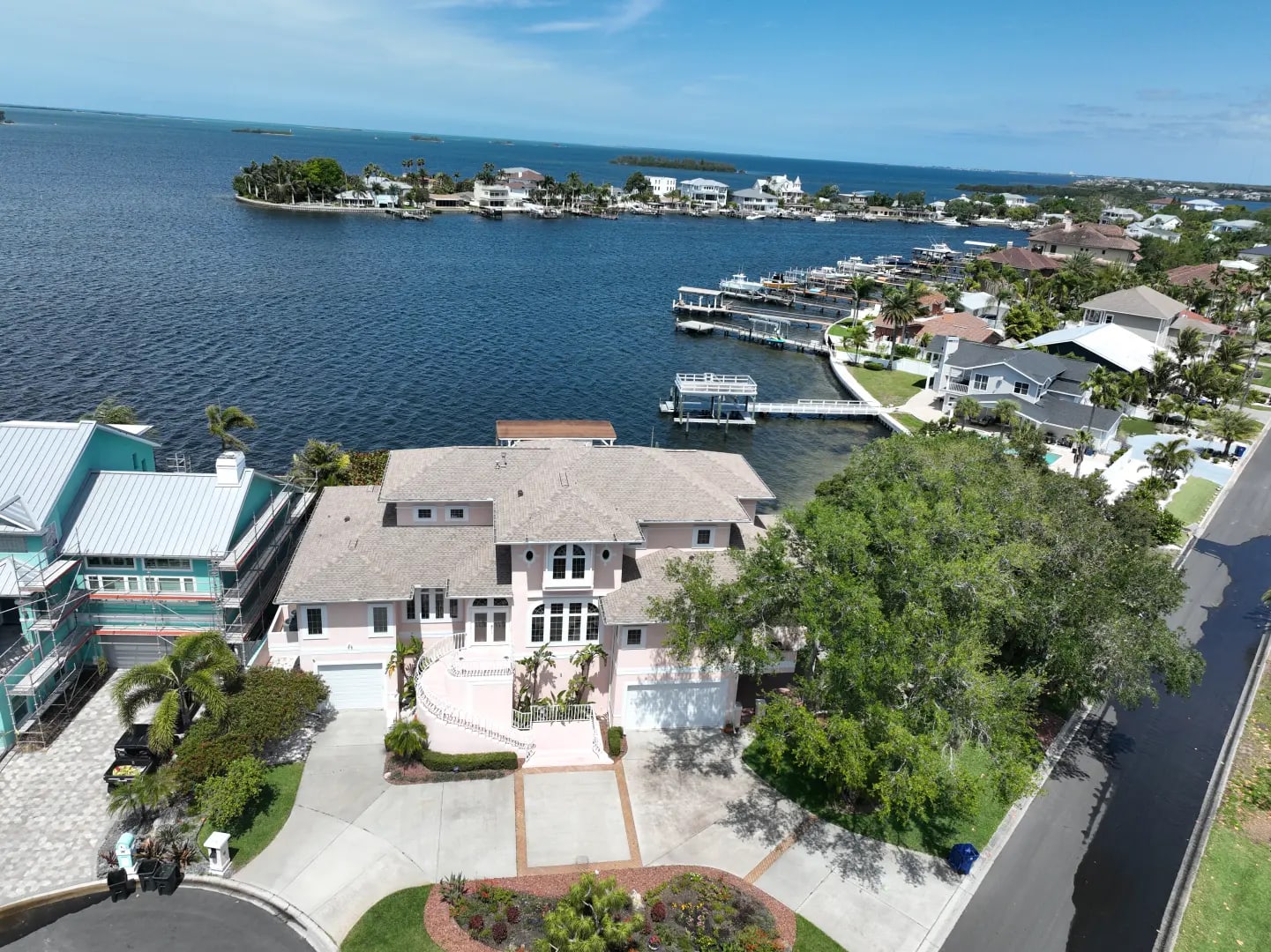 Pinellas County People First Hurricane Recovery Programs (2025–2026 Seller’s Guide) inception-app-prod/MmNhM2RmODYtZGUwMC00NDcwLTg4MjgtMTkwMjI1MThmMjZl/content/2025/10/b7c8fb8119260758804a668eaeba0f408af3cffb.webp