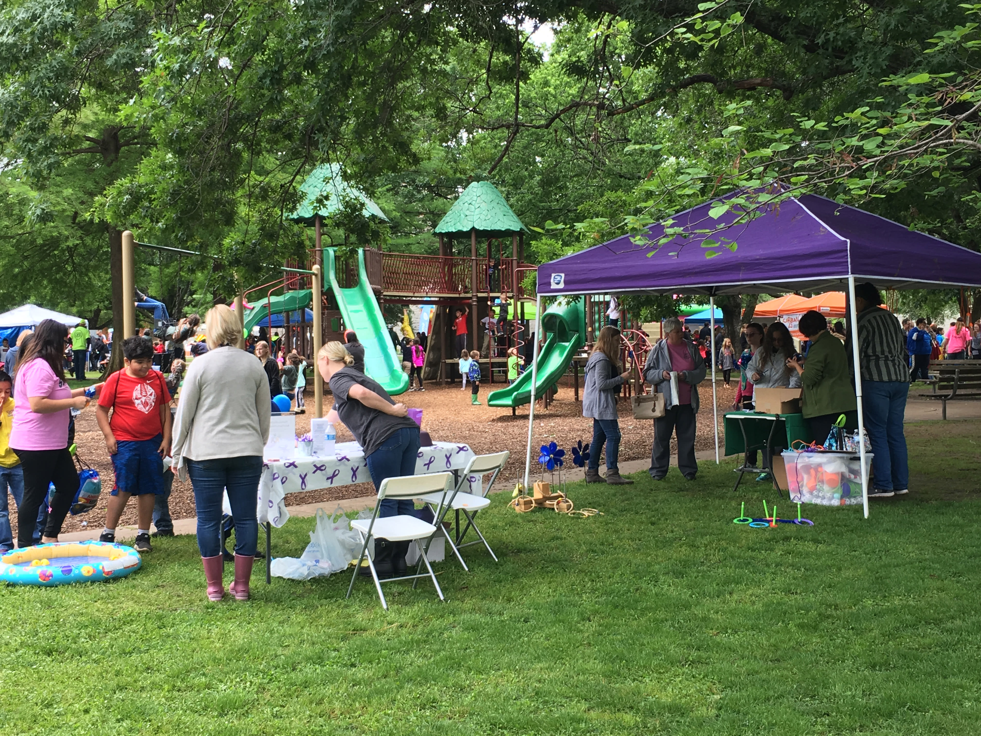 Living Local During Coronavirus inception-app-prod/MmU5MzBlN2EtYWJlNS00Mzg0LWExNDAtODJkMmMzNzA5MTNl/content/2020/03/kidsdayinthepark.jpg