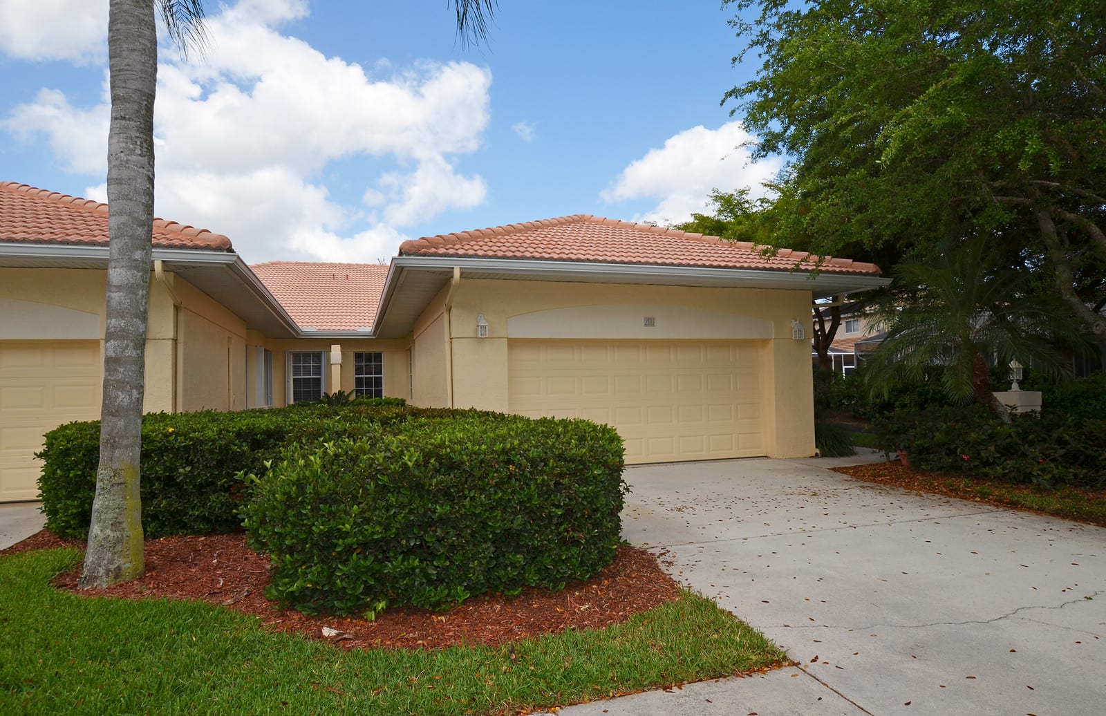 Mindy Just Sold in Heritage Greens Naples, Florida! inception-app-prod/MzA4MDg4OWYtYzkzMi00MTQ3LTkwYWMtZGU0MTc0NjVkYTg5/content/2016/08/Costello Ext-2.jpg