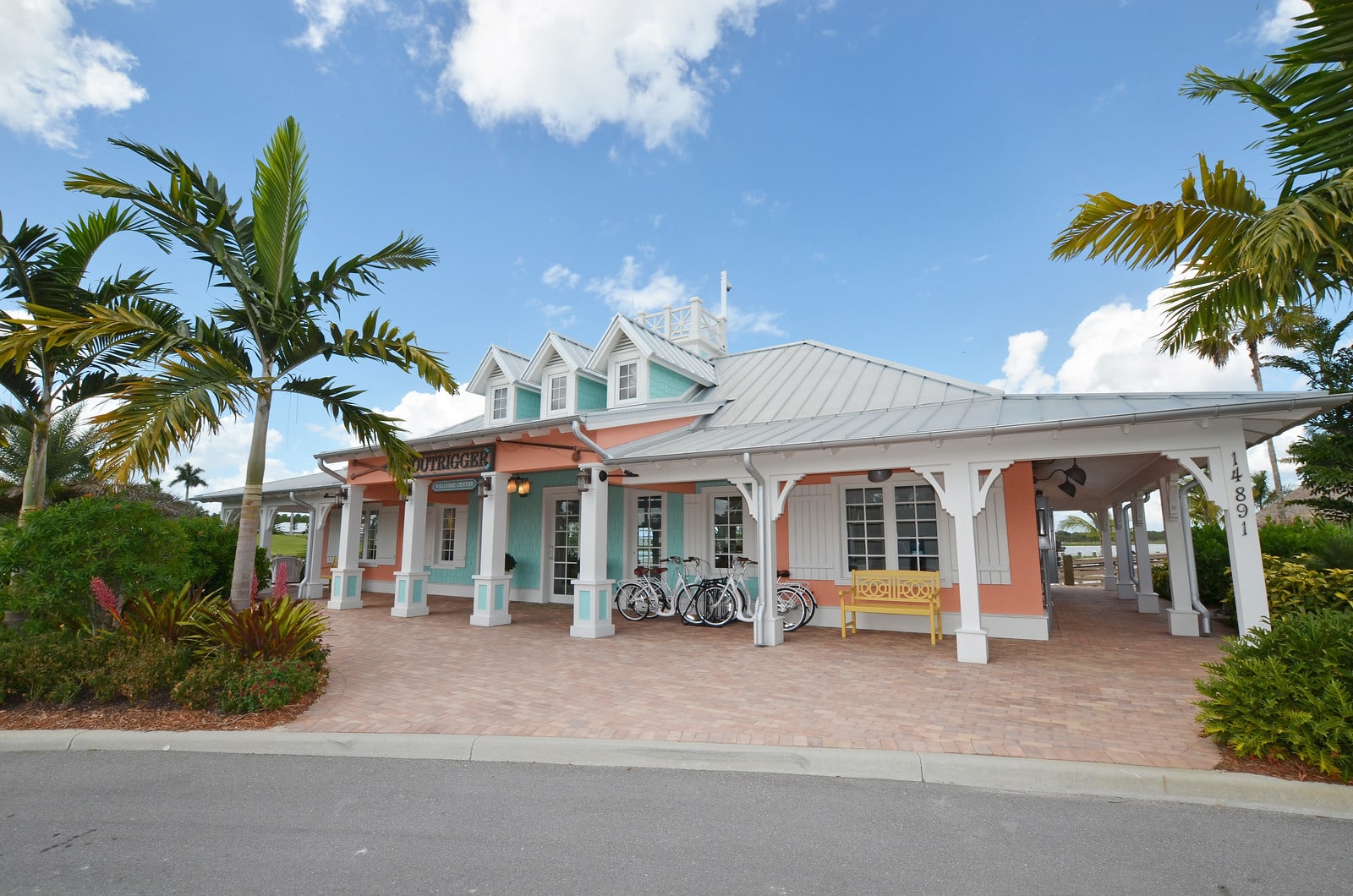 inception-app-prod/MzA4MDg4OWYtYzkzMi00MTQ3LTkwYWMtZGU0MTc0NjVkYTg5/content/2016/11/Naples Reserve Ashton Woods 14079 Nautica Outrigger.jpg