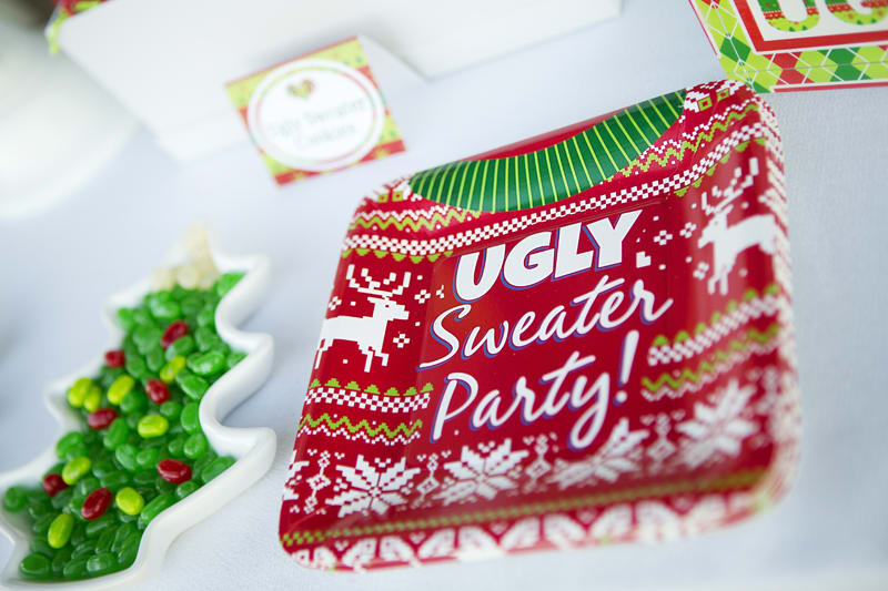 Get In To The Holiday Spirit With This "Ugly Sweater" Open House Locatd In Fiddler's Creek Naples! inception-app-prod/MzA4MDg4OWYtYzkzMi00MTQ3LTkwYWMtZGU0MTc0NjVkYTg5/content/2016/12/Ugly-Sweater-Party-Plates.jpg