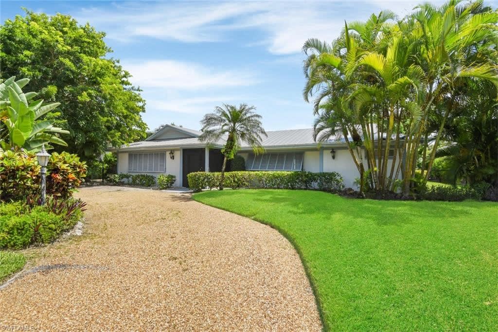 Mindy Just SOLD in Seagate inception-app-prod/MzA4MDg4OWYtYzkzMi00MTQ3LTkwYWMtZGU0MTc0NjVkYTg5/content/2020/01/seahorse.jpg