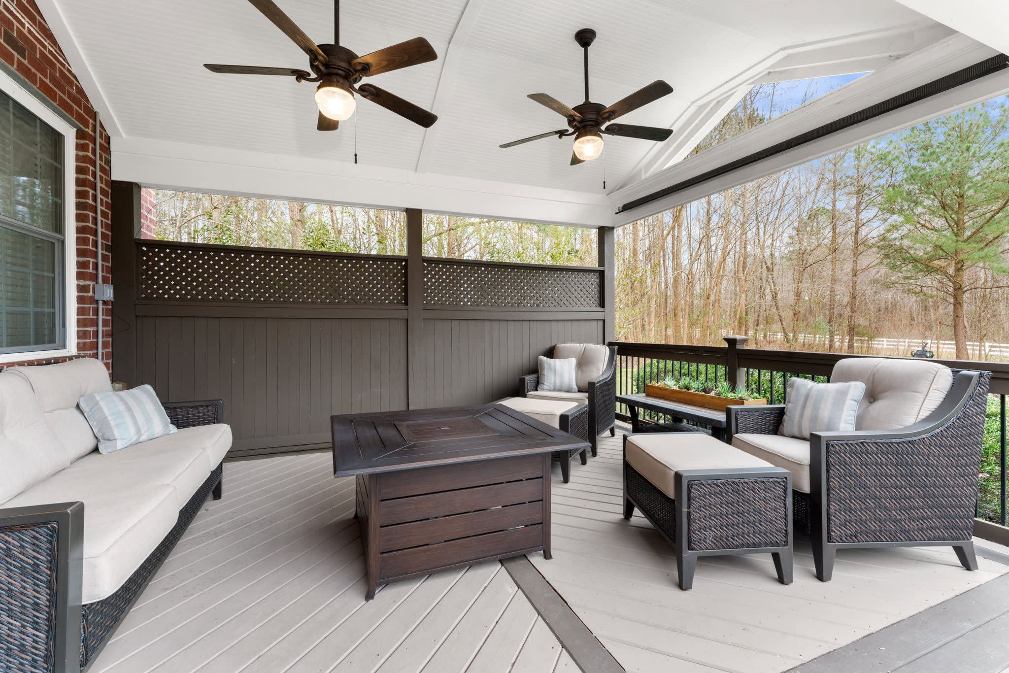 1411 Cypress Creek Pkwy, Smithfield VA 23430 inception-app-prod/MzI5ZmZiOGYtNGM2Ni00Y2JkLWEzM2MtMDA3NGJhMjhjMDAw/content/2021/02/55-web-or-mls-1411cypresscrkpkwyce055.jpg