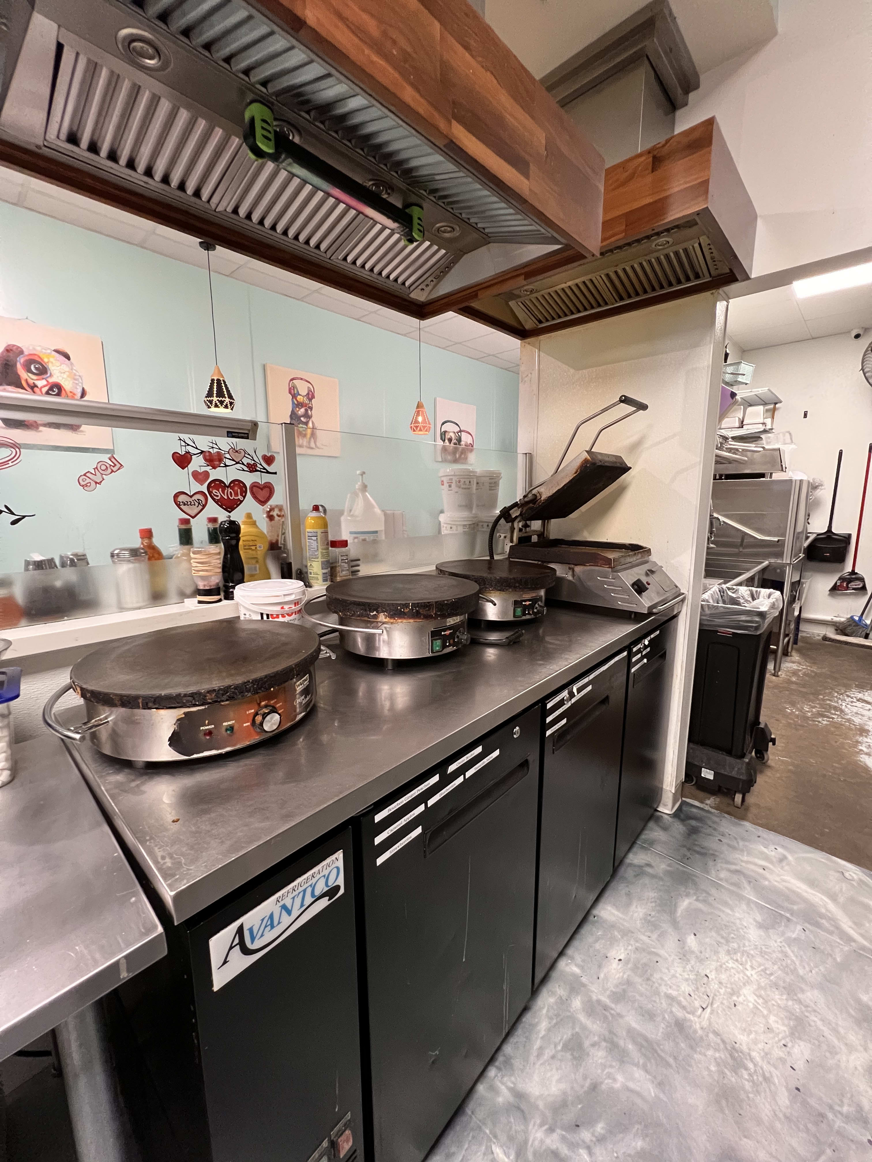 Crepe making kitchen / sandwich maker