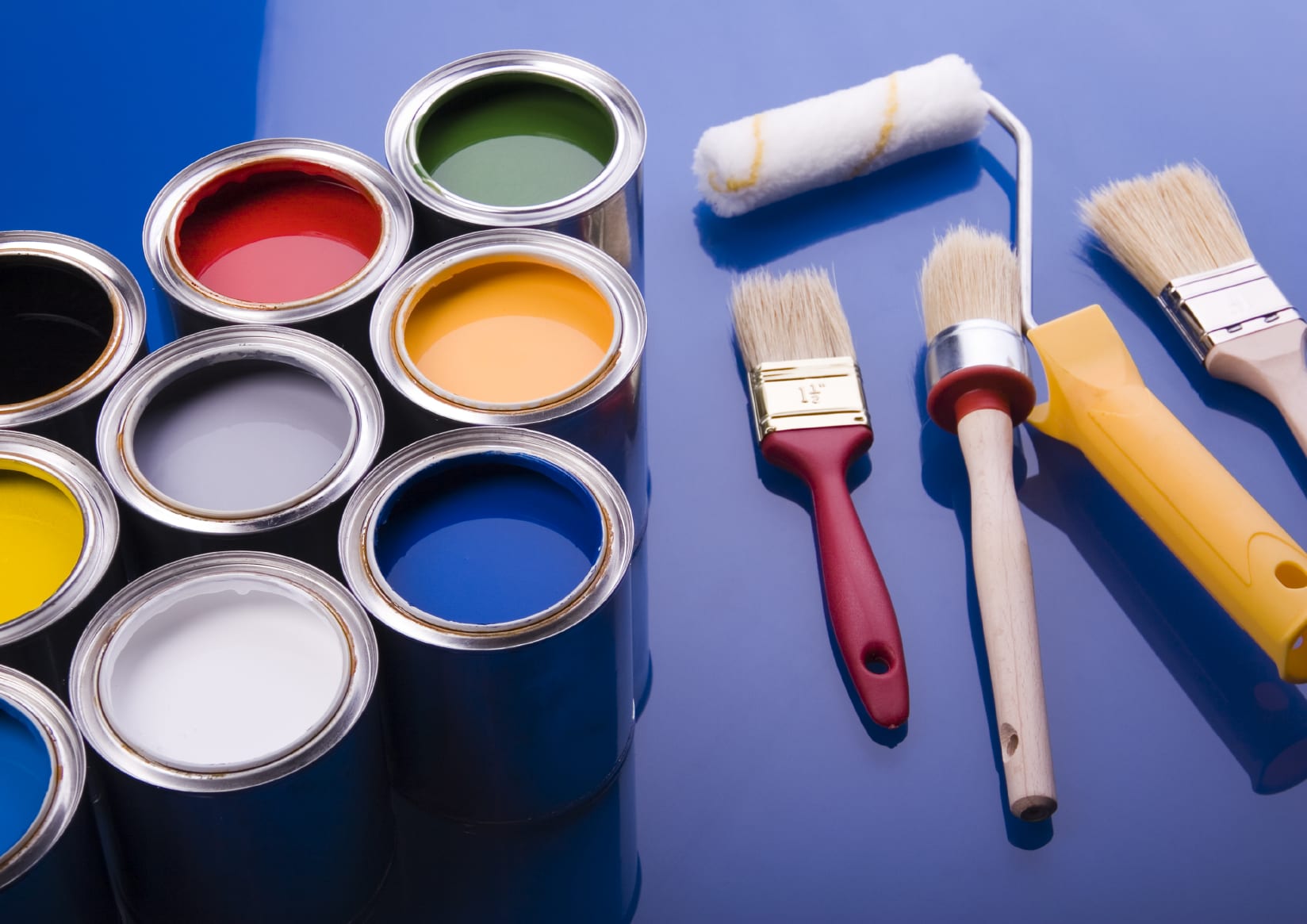 Paint, Paint, Paint Your Way to a Quick Sale! inception-app-prod/MzNhMmY2N2ItN2IyMy00NzY1LTllMTctNWJkZDBhM2U3Nzgx/content/2017/10/paints.jpg