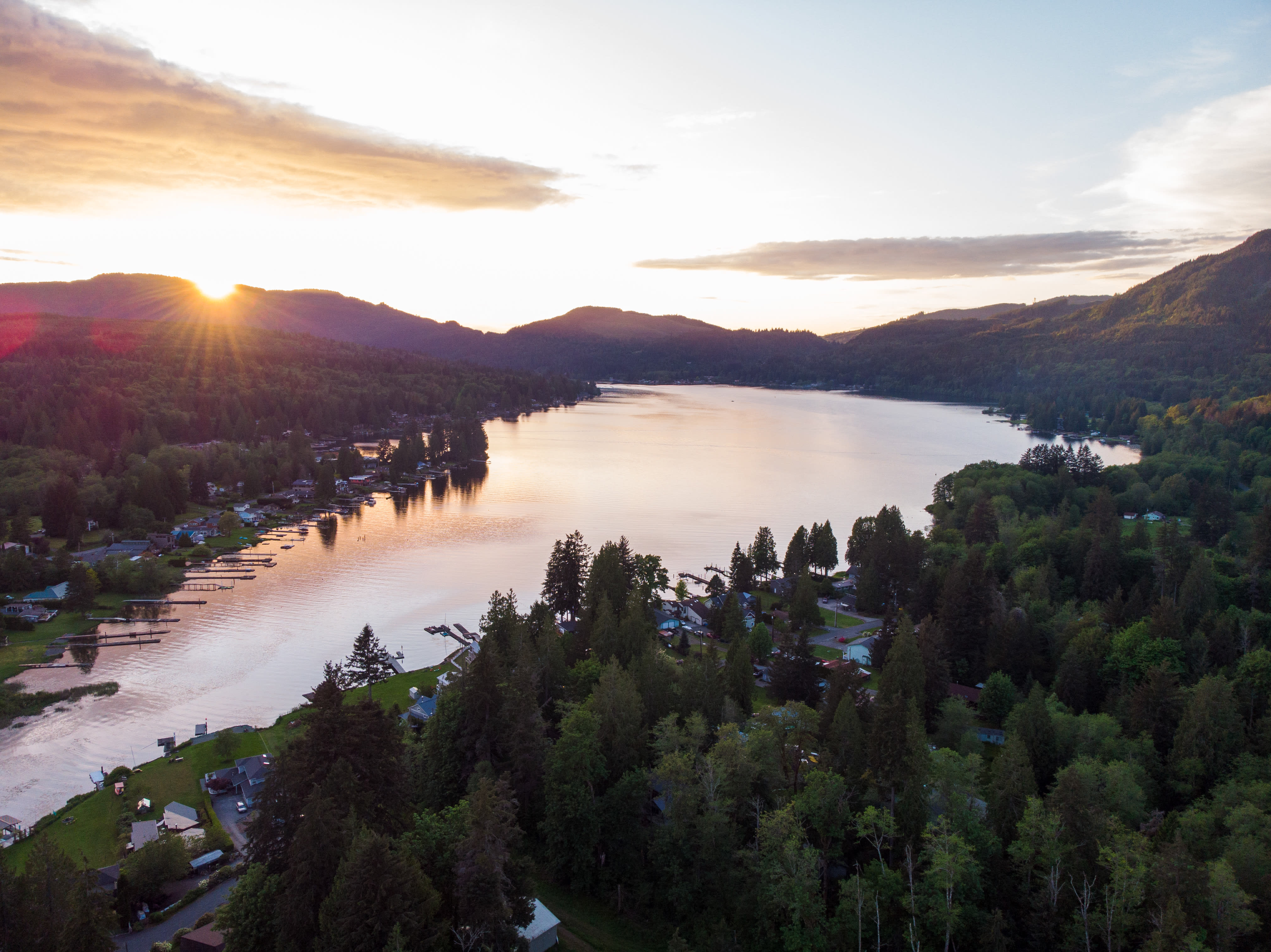 Lake Samish inception-app-prod/MzNhNTQ4OGItMDVhNC00ZWM3LWE5YTEtMGVjZGZlZWM0M2I1/content/2025/10/164ca4fa152d35563df96be0ee67254ff0d9a24e.jpg