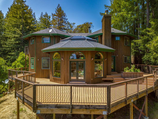 JUST LISTED! 540 Richardson Road inception-app-prod/MzNhYTIwZTEtOWI0MC00ODk3LWFjODAtYmZhOTNmNmUxNjVj/content/2018/05/dji_0902_copy-2.jpg