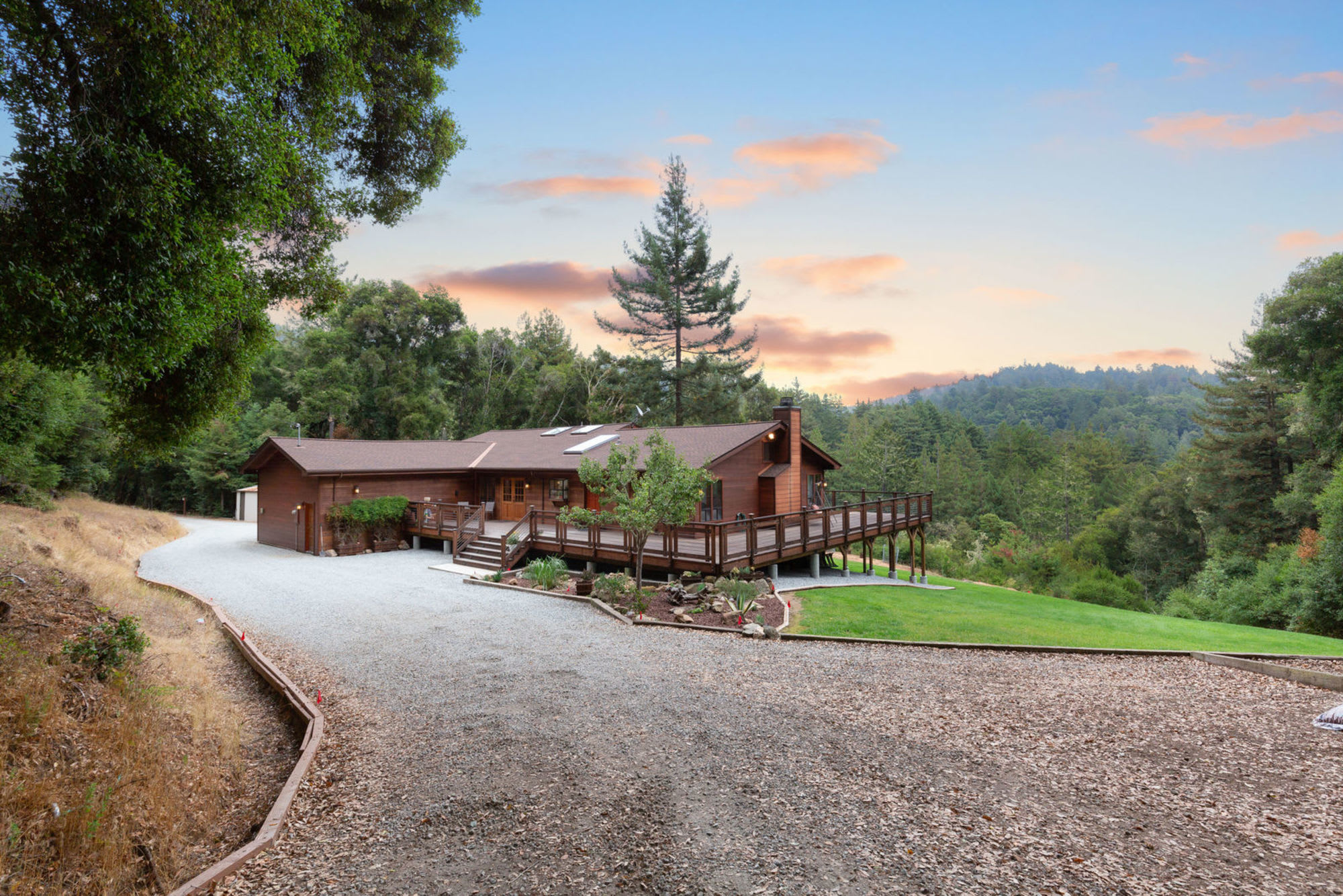 - C O M I N G - S O O N - Aptos Hills Oasis inception-app-prod/MzNhYTIwZTEtOWI0MC00ODk3LWFjODAtYmZhOTNmNmUxNjVj/content/2018/09/560a4410-2.jpg