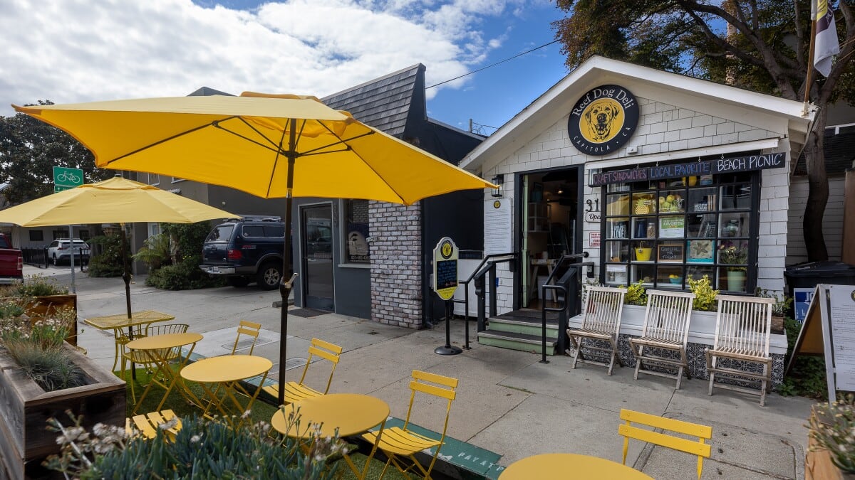 Santa Cruz County’s parklets are here to stay. What will they look like now? inception-app-prod/MzNhYTIwZTEtOWI0MC00ODk3LWFjODAtYmZhOTNmNmUxNjVj/content/2022/11/b8cc30975ac8b4e1403a3cd561db136725524df0.png