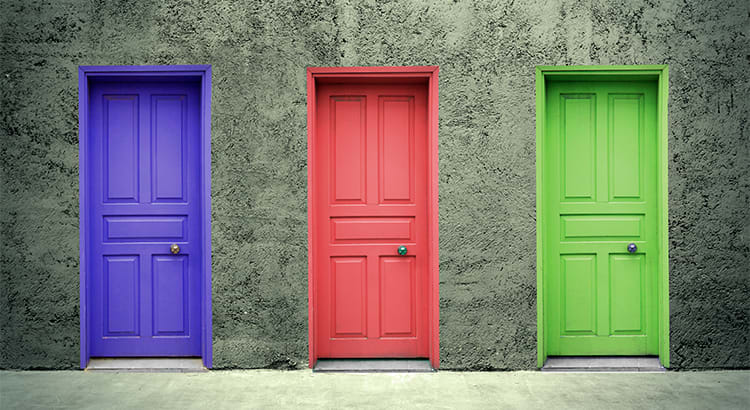 inception-app-prod/MzYzNDIzMTItYTcxYy00MTczLTk2ZDktZTBiYjVlZGMwZmFk/content/2018/08/three red doors-2.jpg