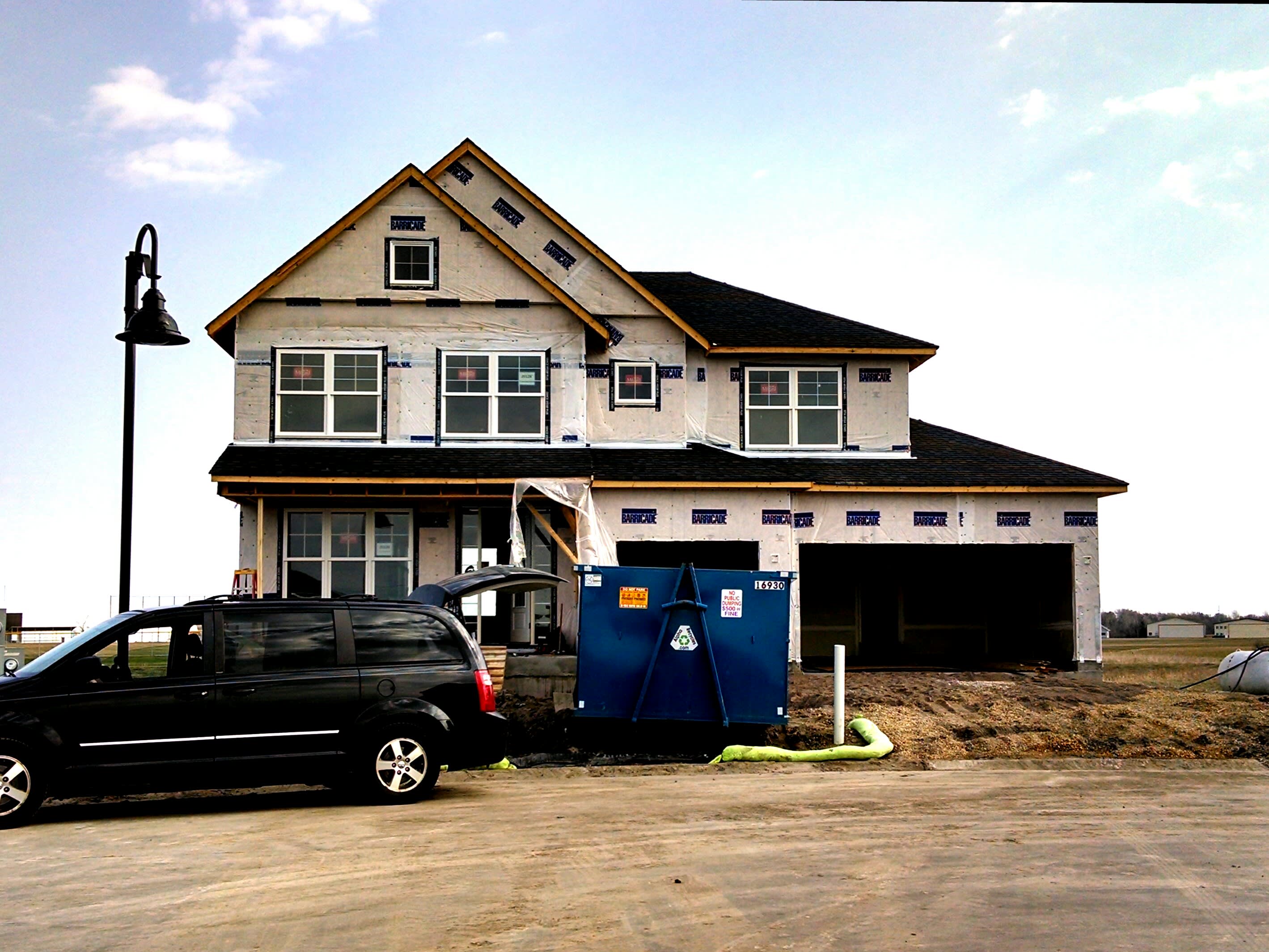 How can a real estate agent help buyer purchase a new home? inception-app-prod/Mzk4NDIzMmQtZDE4NC00ZjQwLWIxZTctN2NiMjY4MTg4MDI3/content/2016/10/New construction home.jpg