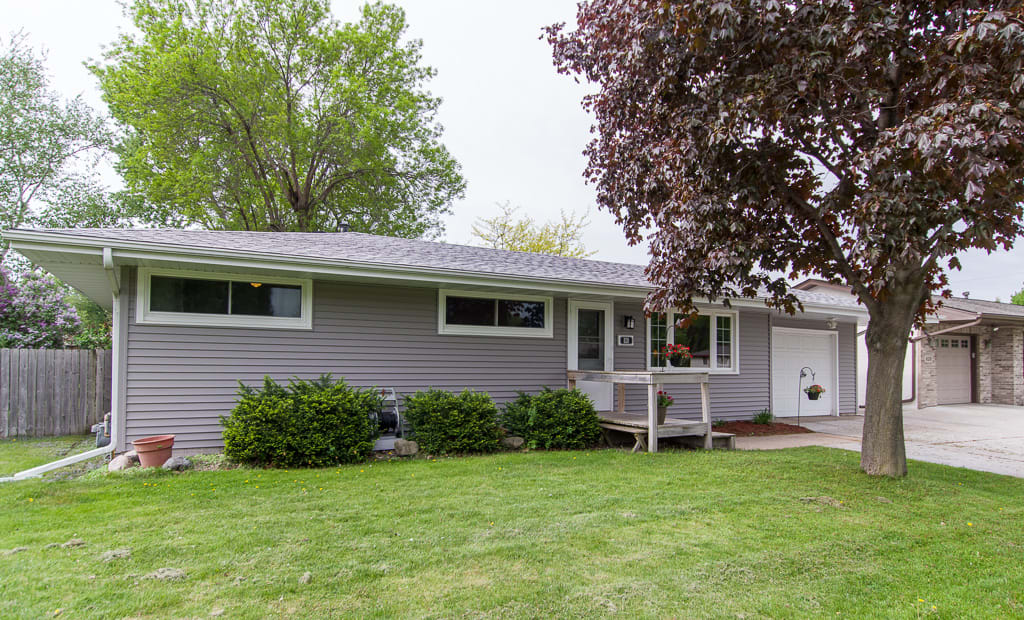 inception-app-prod/Mzk4NDIzMmQtZDE4NC00ZjQwLWIxZTctN2NiMjY4MTg4MDI3/content/2017/05/820 66th Ave NE FRIDLEY %2821%29.jpg