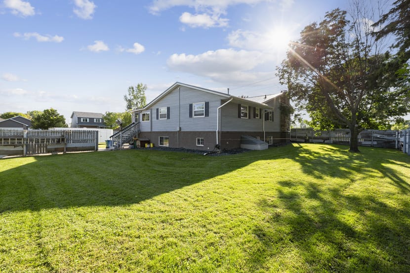 COMING SOON: 6994 Centerville Road Centerville, MN 55038 inception-app-prod/Mzk4NDIzMmQtZDE4NC00ZjQwLWIxZTctN2NiMjY4MTg4MDI3/content/2019/09/029-photo-side-view-7522150.jpg