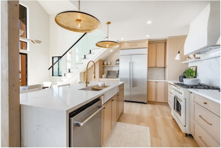 Does the Fridge Stay? Minnesota Home Sale Rules Explained inception-app-prod/Mzk4NDIzMmQtZDE4NC00ZjQwLWIxZTctN2NiMjY4MTg4MDI3/content/2026/08/4d93bb7596bb30a3794730cb9b335c97677386d0.png